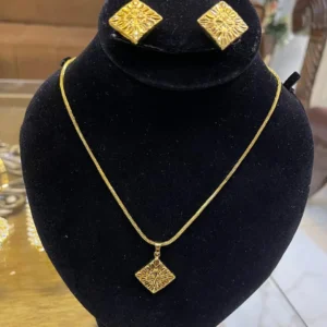 ✨royal gold square pendant & earring set – intricate floral carved design✨