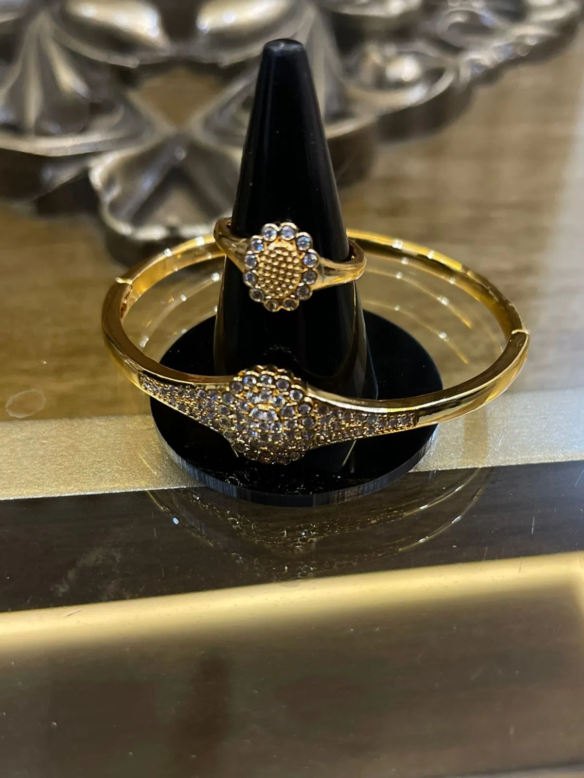 ✨golden floral stone bracelet with matching ring – luxury jewelry set for women✨ ✨golden floral stone bracelet with matching ring – luxury jewelry set for women✨