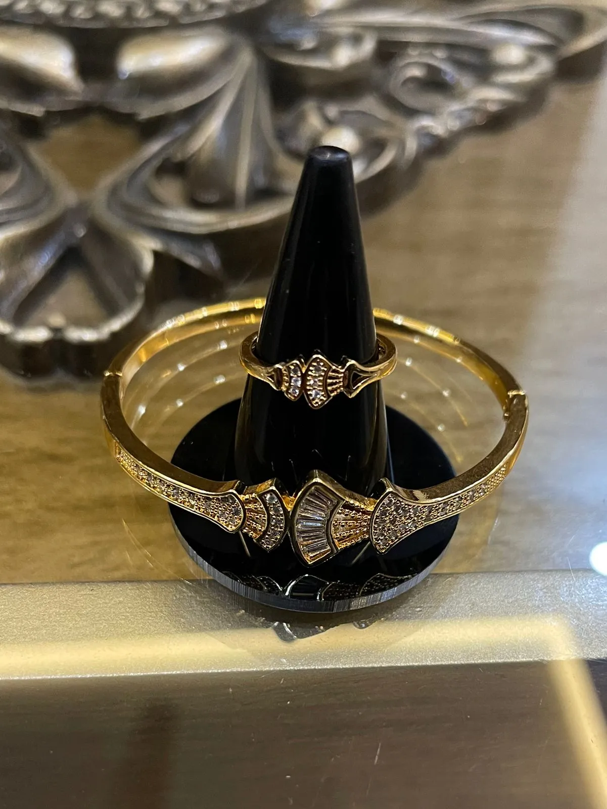 ✨royal gold art deco bracelet & matching ring set✨ ✨royal gold art deco bracelet & matching ring set✨